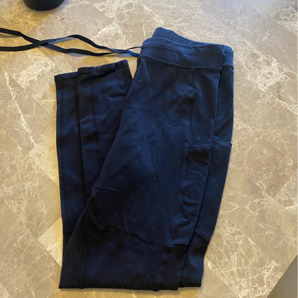 Excellent condition Alo checkpoint drawstring leggings